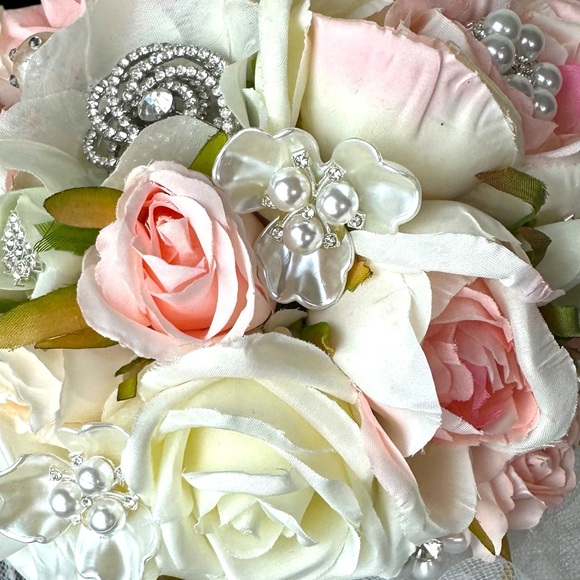 Bride Wedding Bridal Flowers Floral Bouquet Rose Pearls Rhinestone Brooch NEW - Picture 13 of 15
